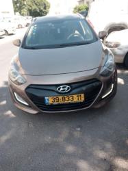 יונדאי i30 Inspire סטיישן אוט' 1.6 (135 כ"ס) בנזין 2013 למכירה בבית 