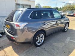 מיצובישי אאוטלנדר 4X4 Elite אוט' 7 מק' 2.0 (150 כ''ס) [2012-2015] בנזין 