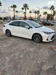 טויוטה קורולה הייבריד Limited סדאן אוט' 1.8 (98 כ''ס) בנזין 2022 ל