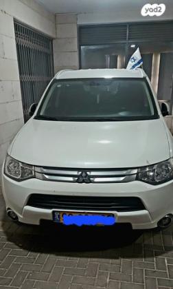 מיצובישי אאוטלנדר Instyle אוט' 7 מק' 2.0 (150 כ"ס) בנזין 2015 למכירה ברחובות