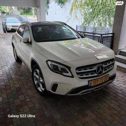 מרצדס GLA GLA200 Urban FL אוט' 1.6 (156 כ"ס) [2017 ואילך] בנזין 2018 למכירה בהרצליה