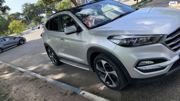 יונדאי טוסון Luxury אוט' בנזין 2.0 (155 כ"ס) בנזין 2019 למכירה ברעננה