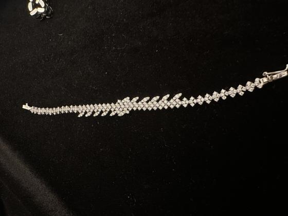 צמיד זהב בעיצוב אישי למבינות