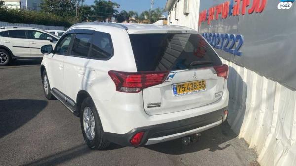 מיצובישי אאוטלנדר Instyle אוט' 7 מק' 2.0 (150 כ"ס) בנזין 2017 למכירה ביהוד מונוסון
