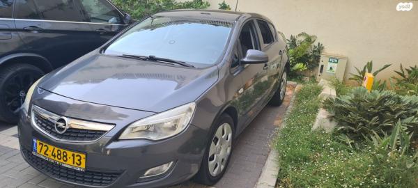 אופל אסטרה Enjoy הצ'בק אוט' 1.6 (115 כ''ס) בנזין 2012 למכירה ברחובות