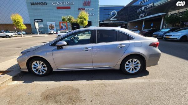 טויוטה קורולה הייבריד Sense סדאן אוט' 1.8 (98 כ''ס) בנזין 2020 למכירה בג'לג'וליה