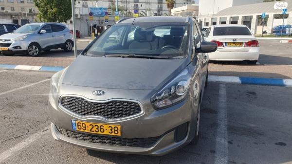 קיה קארנס LX אוט' 7 מק' 2.0 (166 כ"ס) בנזין 2016 למכירה בבני ברק