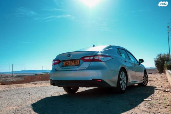 טויוטה קאמרי LE הייבריד אוט' 2.5 (178 כ''ס) בנזין 2021 למכירה בדימונה