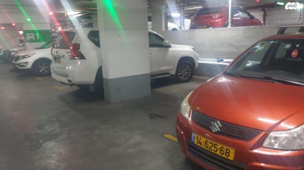 סוזוקי SX4 GLX-HB הצ'בק אוט' 1.6 (119 כ''ס) בנזין 2009 למכירה בקרית אונו