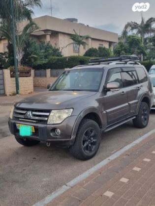 מיצובישי פג'רו ארוך 4X4 Limited אוט' 7 מק' 3.8 (250 כ''ס) בנזין 2010 למכירה בחדרה