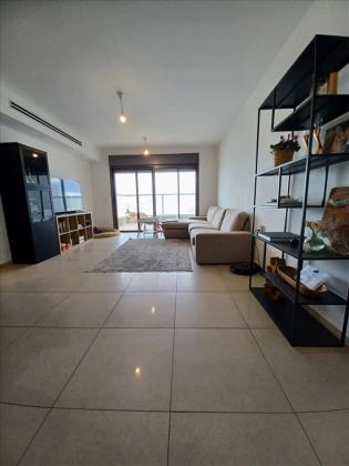 דירה 4 חדרים להשכרה בקרית גת | הנרייטה סאלד | כרמי גת