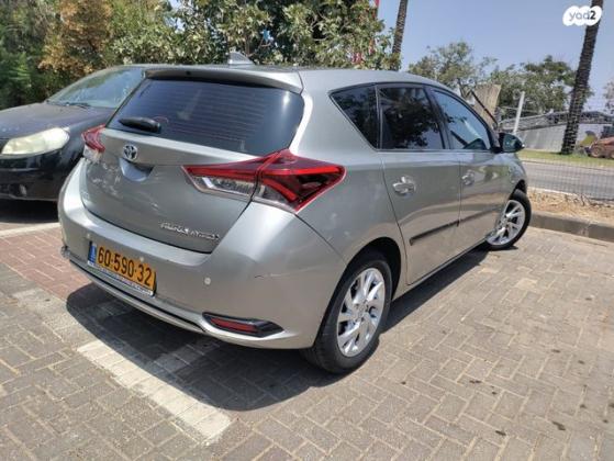 טויוטה אוריס הייבריד הייבריד אוט' 1.8 (99 כ''ס) בנזין 2015 למכירה ביבנה