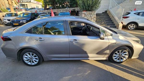 טויוטה קורולה הייבריד Sun סדאן אוט' 1.8 (98 כ''ס) בנזין 2020 למכירה בירושלים