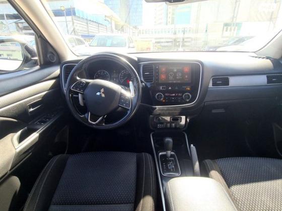 מיצובישי אאוטלנדר Instyle אוט' 7 מק' 2.0 (150 כ"ס) בנזין 2017 למכירה ב