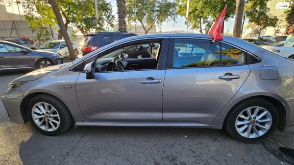 טויוטה קורולה הייבריד Sun סדאן אוט' 1.8 (98 כ''ס) בנזין 2020 למכירה בירושלים