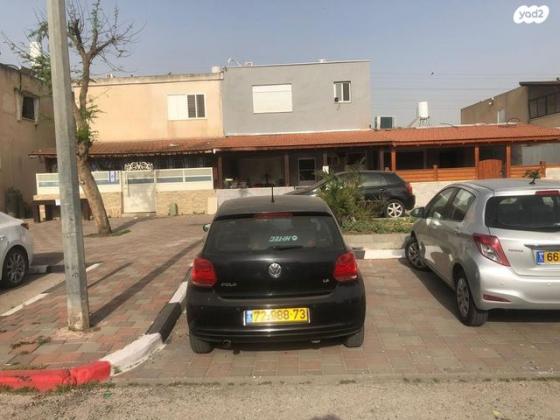 פולקסווגן פולו Trendline אוט' 5 דל' 1.4 (85 כ''ס) בנזין 2011 למכירה בעפולה