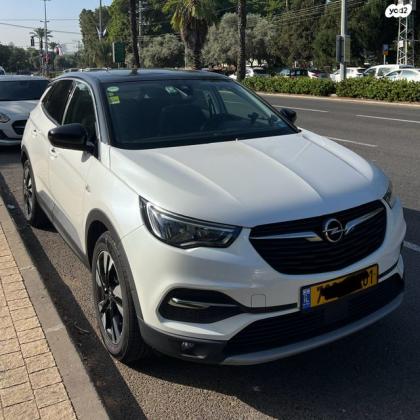 אופל גרנדלנד X Innovation Black Top אוט' 1.2 (130 כ''ס) בנזין 2020 למכירה בתל אביב יפו