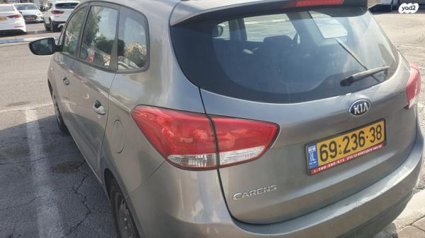 קיה קארנס LX אוט' 7 מק' 2.0 (166 כ"ס) בנזין 2016 למכירה בבני ברק