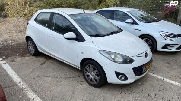 מאזדה H Dynamic אוט' 1.5 (103 כ"ס) בנזין 2015 למכירה באייל