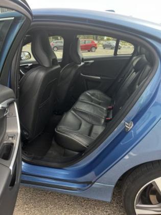 וולוו S60 T5 R-Design אוט' 2.0 (245 כ"ס) בנזין 2015 למכירה בבת ים