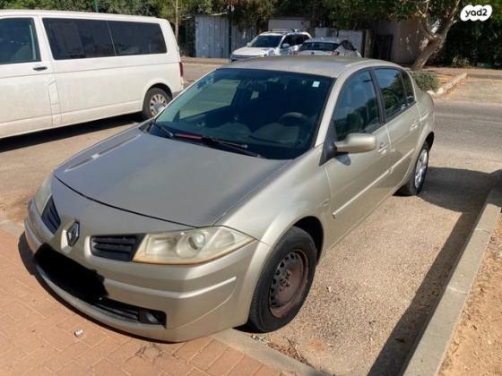 רנו מגאן דור 2 (2004-2010) Business אוט' 4 דל' 1.6 (110 כ''ס) בנזין 2008 למכירה במצפה אילן