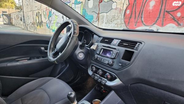 קיה ריו LX הצ'בק ידני 1.2 (82 כ''ס) בנזין 2012 למכירה ברמת גן