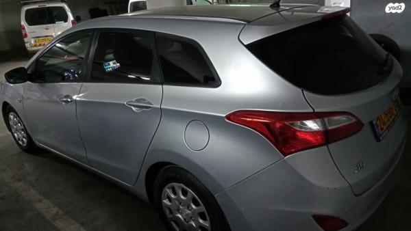 יונדאי i30 Inspire סטיישן אוט' 1.6 (135 כ"ס) בנזין 2015 למכירה בלוד