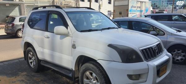 טויוטה לנד קרוזר קצר 4X4 Luxury אוט' דיזל 3.0 (173 כ''ס) דיזל 2008 למכירה בפתח תקווה