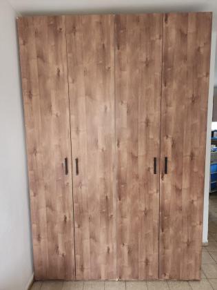 ארון 4 דלתות במצב חדש