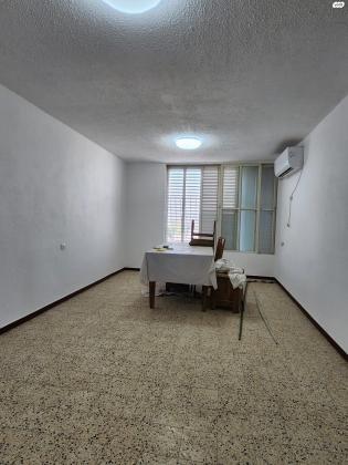 יהודה שטיין 19 (נווה מאיר;בן גוריון;נווה יהונתן;יפה נוף)