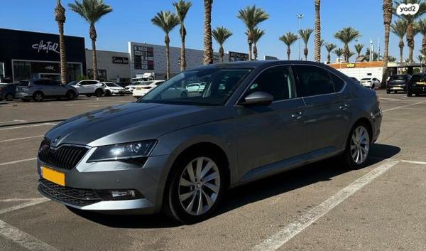 סקודה סופרב (עד 2019) Style אוט' 1.8 (180 כ''ס) בנזין 2018 למכירה בבאר שבע
