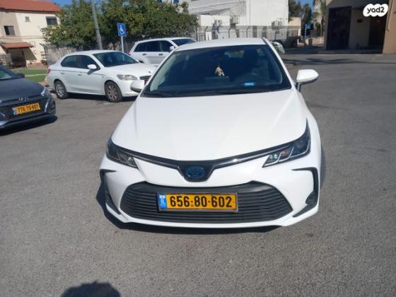 טויוטה קורולה הייבריד Sun סדאן אוט' 1.8 (98 כ''ס) בנזין 2021 למכירה בבית שאן