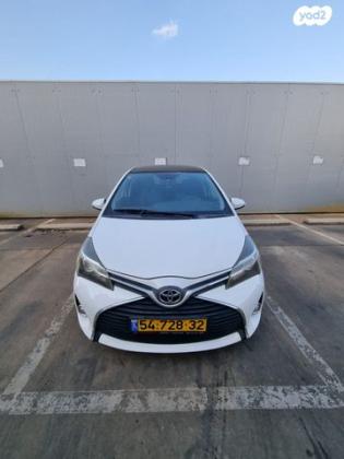 טויוטה יאריס Sky אוט' 1.3 (99 כ"ס) בנזין 2015 למכירה בחיפה