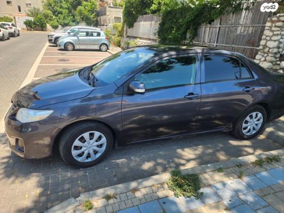 טויוטה קורולה Sun אוט' 1.6 (124 כ"ס) בנזין 2011 למכירה ביבנה