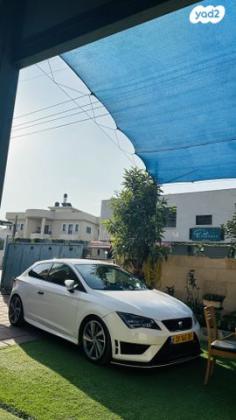 סיאט לאון FR אוט' 3 דל' 1.8 (180 כ"ס) בנזין 2016 למכירה בטירה