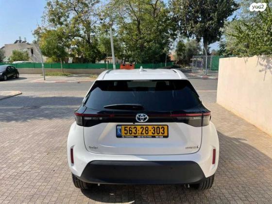 טויוטה יאריס קרוס HSD Urban אוט' 1.5 (92 כ''ס) בנזין 2023 למכירה באור יהודה