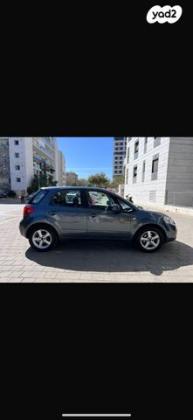 סוזוקי SX4 GLX-HB הצ'בק אוט' 1.6 (107 כ''ס) בנזין 2009 למכירה בגבעתיים