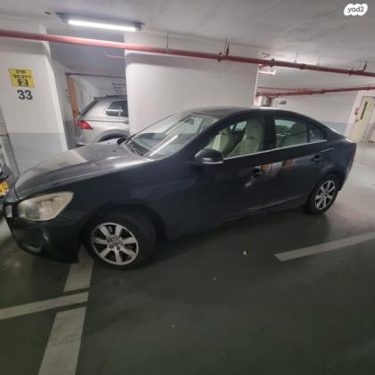 וולוו S60 T4 Kinetic אוט' 1.6 (180 כ''ס) בנזין 2013 למכירה בגבעת זאב
