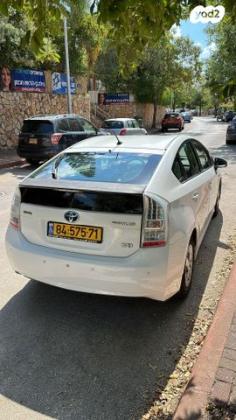 טויוטה פריוס GLI הייבריד אוט' 1.8 (99 כ"ס) בנזין 2010 למכירה בכוכב יאיר u002F צור יגאל