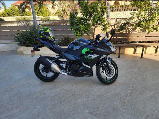 קאוואסאקי נינג'ה 400 (2023)