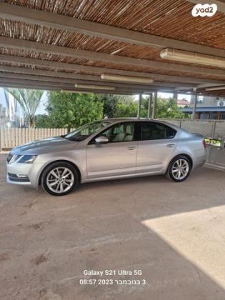 סקודה אוקטביה Exclusive אוט' 2.0 (190 כ''ס) בנזין 2018 למכירה בטבריה