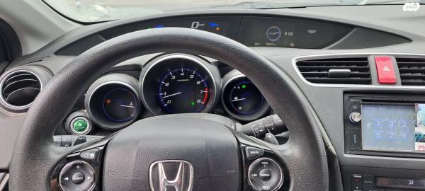 הונדה סיוויק האצ'בק החדשה Comfort אוט' 1.8 (142 כ''ס) בנזין 2014 למכירה בצפריה