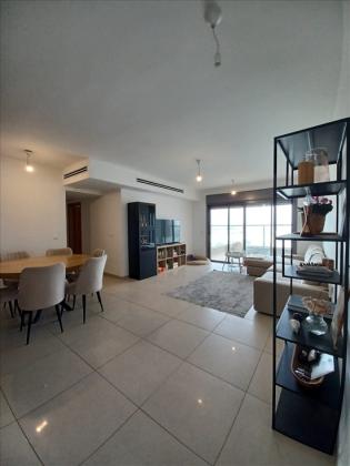 דירה 4 חדרים להשכרה בקרית גת | הנרייטה סאלד | כרמי גת