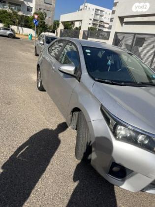 טויוטה קורולה GLI-FL אוט' 1.6 (132 כ''ס) [2013-2016] בנזין 2015 למכירה בפרדסיה