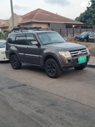 מיצובישי פג'רו ארוך 4X4 Limited אוט' 7 מק' 3.8 (250 כ''ס) בנזין 2010 למכירה בחדרה