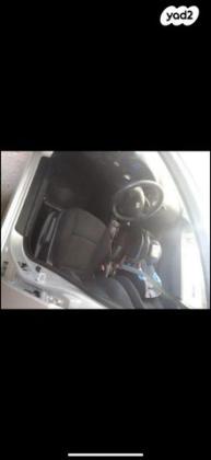 יונדאי i30CW Inspire סטיישן אוט' 1.6 (126 כ''ס) בנזין 2010 למכירה בפתח תקווה