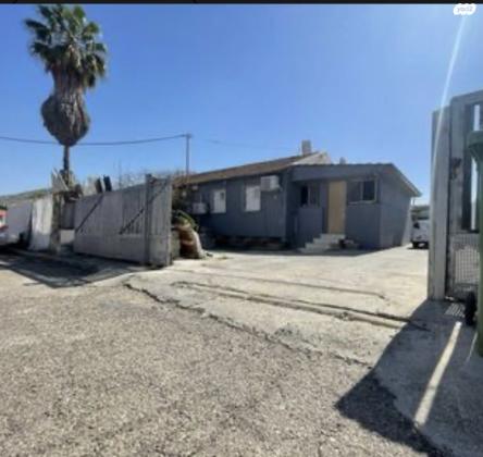 המעפילים 10 (עפולה עילית)