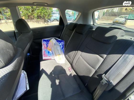 יונדאי i30CW Inspire סטיישן אוט' 1.6 (126 כ''ס) בנזין 2010 למכירה ברחובות