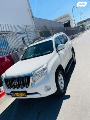 טויוטה לנד קרוזר ארוך 4X4 Luxury אוט' דיזל 7 מק' 3.0 (190 כ''ס) דיזל 2014 למכירה בלוד