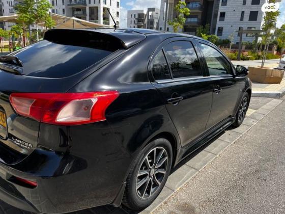 מיצובישי לנסר ספורטבק Sport אוט' 5 דל' 1.8 (140 כ"ס) בנזין 2017 למכירה בהרצליה